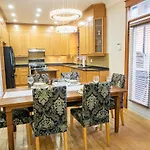 Chic 2Br Near Little Italy - 5Mins To Metro