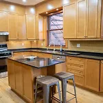 Chic 2Br Near Little Italy - 5Mins To Metro
